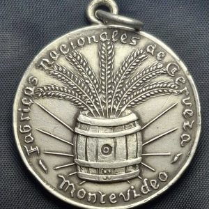 Uruguay - 1979 -  Fabrica Nacional de Cervezas - 30 Años de servicio - Plata Sellada 18 Gramos